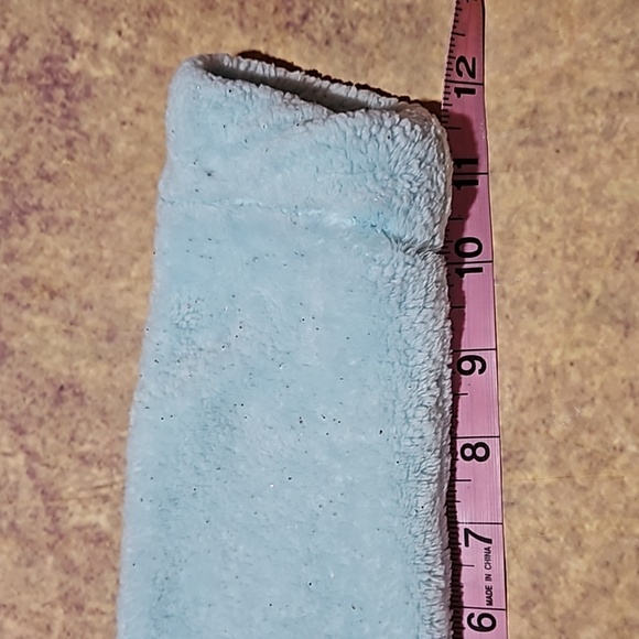 Between | Plush Sequined Unicorn Hoodie - Picture 7 of 9